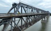Утре спират движението по Дунав мост при Русе
