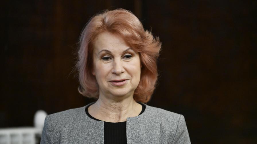 Проф. Ива Христова: Кърлежи ни дебнат в парковете, Лаймската болест често е без симптоми