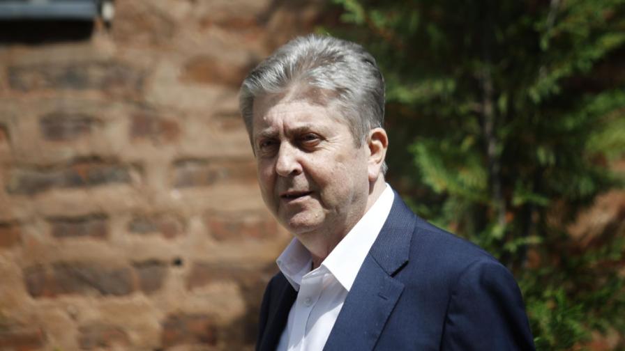 Любен Дилов син поклонение