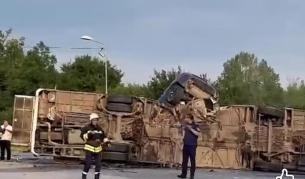 <p>Tежката катастрофа с автобус в София: Шофьорите на колите са организирали незаконна гонка</p>