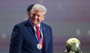 <p>Зад кулисите на Мондиал 2026: Опасният съюз между Тръмп и шефа на ФИФА</p>