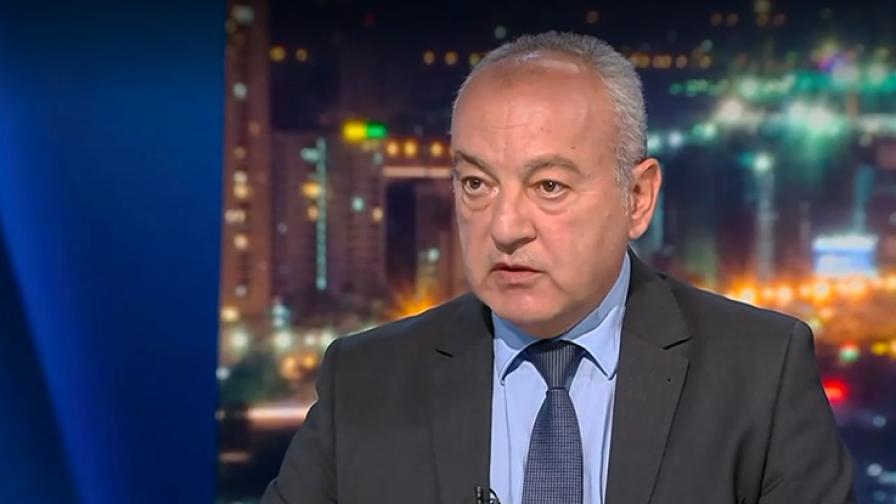 Гълъб Донев: Държавата може да изплаща пенсии и заплати