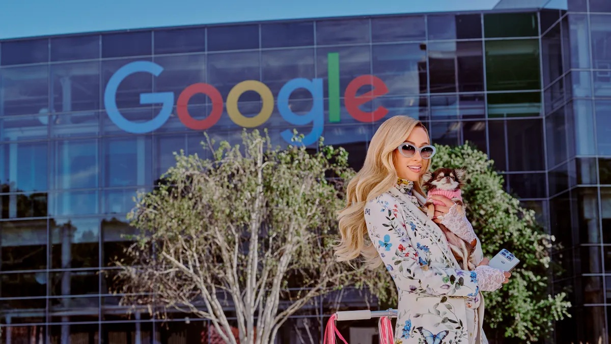 Google нае Парис Хилтън, за да покаже, че AI не е страшен