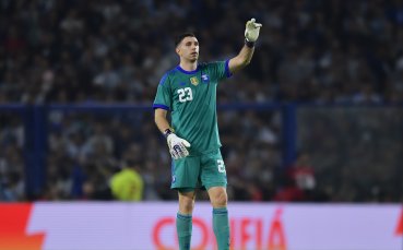 Емилиано Мартинес на линия за първия мач на Аржентина