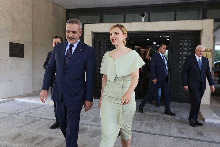 <p>Визията на Велислава Петрова на срещата с Хакан Фидан.</p>