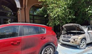 Задържаха мъж за палежа пред българското посолство в РС Македония