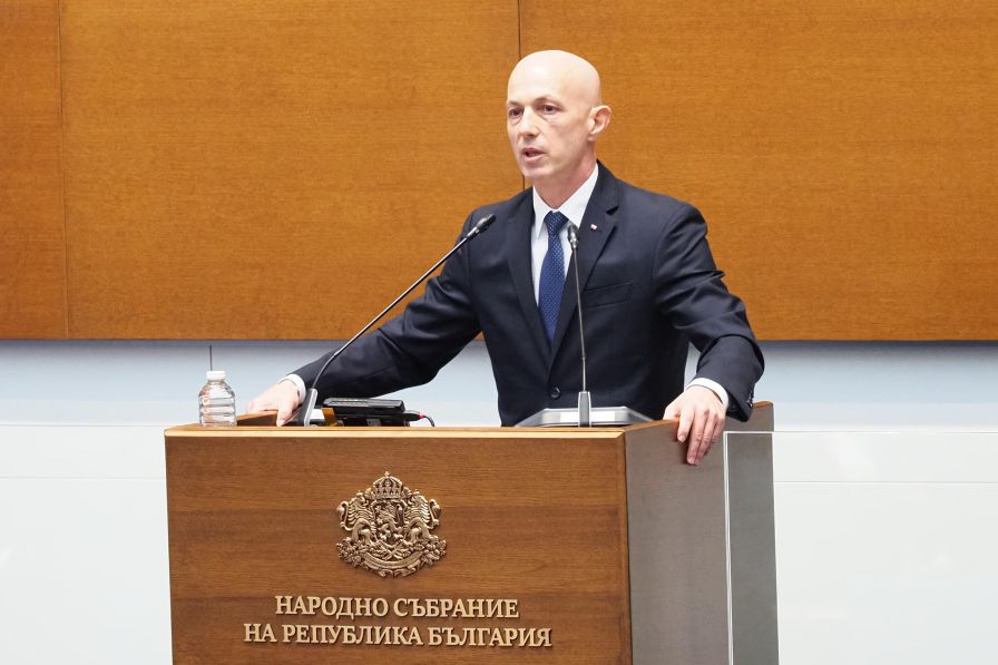 „Възраждане“ поиска експулсирането на украинския посланик заради казуса „Баба Алино“