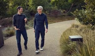 <p>Новият шеф на Apple иска да преобрази компанията</p>