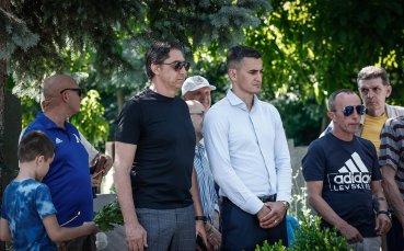 Левски почете Гунди и Котков