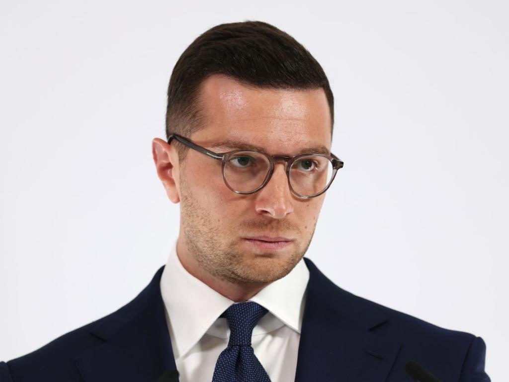 Възходът на Жордан Бардела: От предградията на Париж до голямата политика