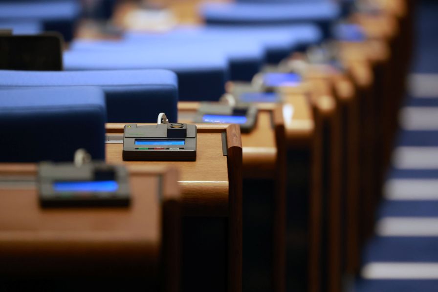 НС избира председател на ДАР, на дневен ред са още ДАНС, бюджетът и „Страйкър“