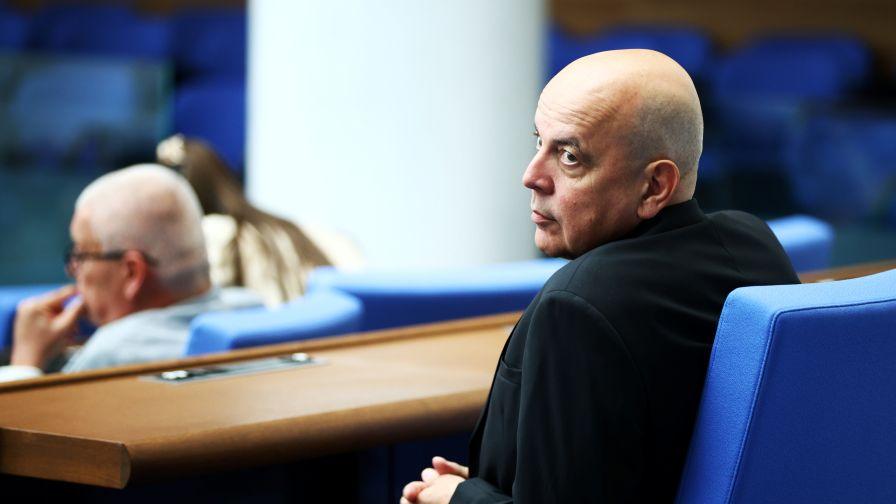 <p>Парламентът преизбра Антоан Гечев за председател на ДАР</p>