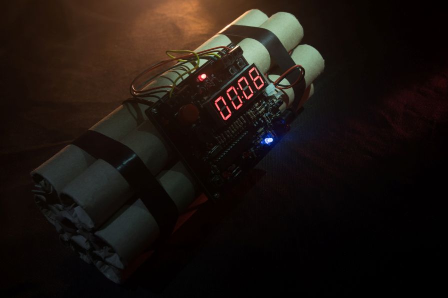 Нов сигнал за бомба: Проверяват летището в Горна Оряховица