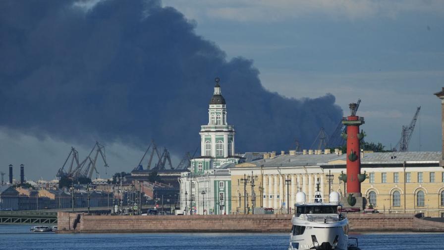 Пушек над руската столица: Черният дим от пожара край Москва достигна до града