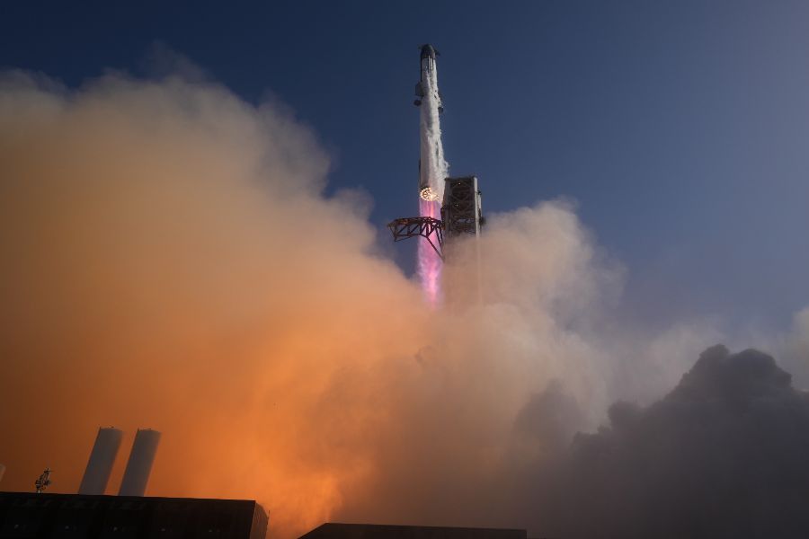 <p>Ракетата Starship изпълни нов тестов полет.</p>