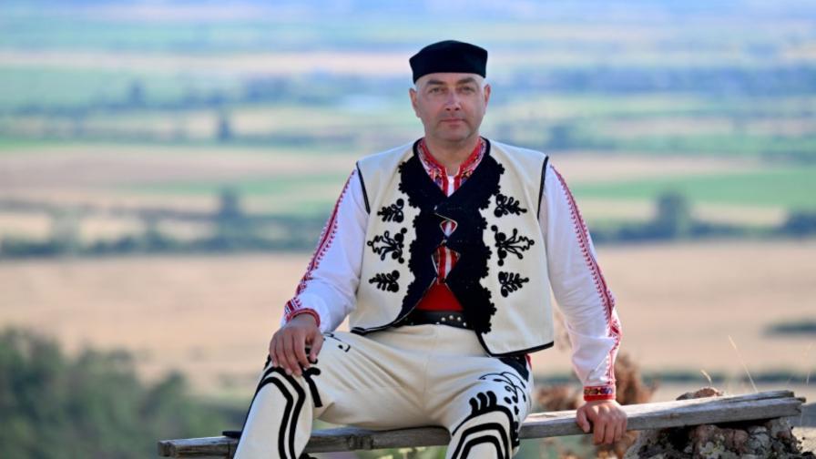 Народният изпълнител Божидар Златков