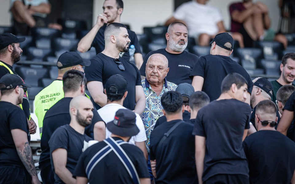 Феновете на Славия в нов спор с президента на клуба Венцеслав Стефанов, 31.07.2026 г.