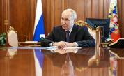 Абсурд, шефът на театралите увери Путин в победата над Украйна