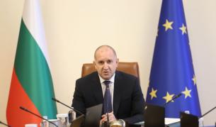 <p>"Вече няма недосегаеми":&nbsp;Радев с важна заявка за новия политически сезон</p>