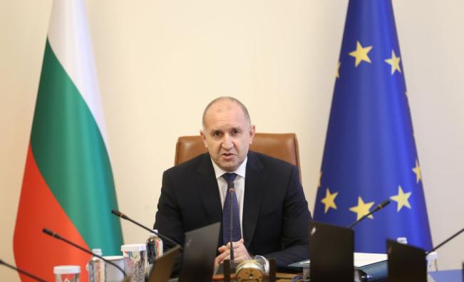 <p>"Вече няма недосегаеми":&nbsp;Радев с важна заявка за новия политически сезон</p>