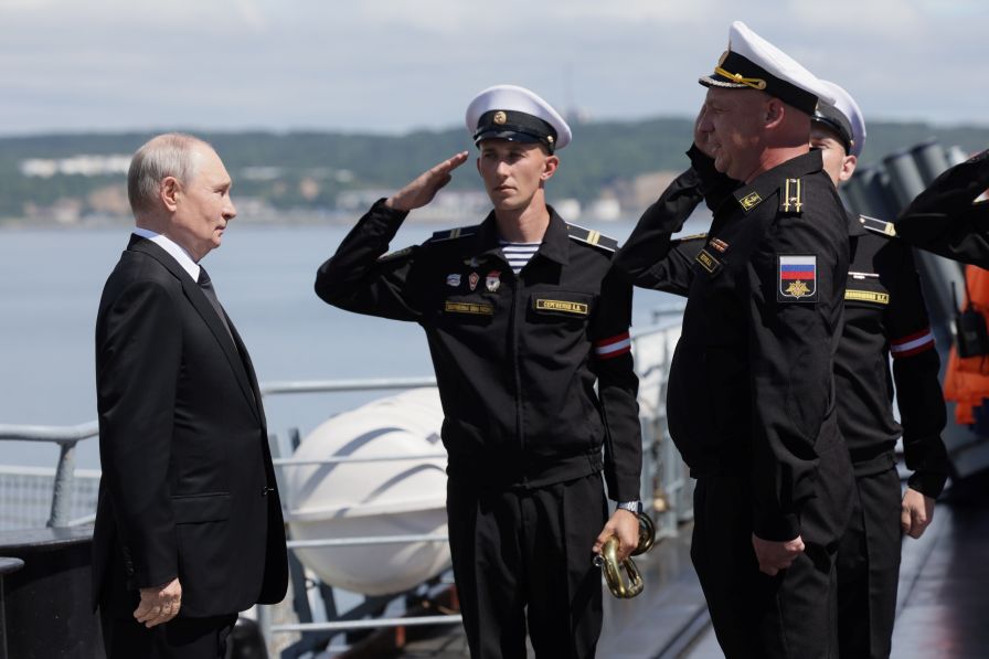 Путин посети за първи път Курилските острови на фона на спора с Япония