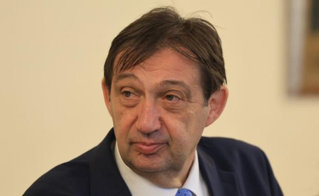 Шишков: До края на август решаваме как продължава строителството на „Хемус“