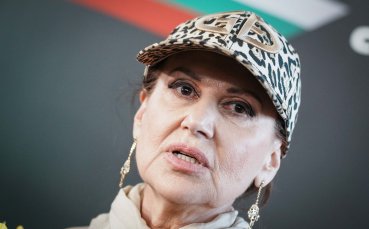 Раева: Моля се на тези, от които зависи, да си мръднат пръста и да направят така, че да започнем строежа на залата