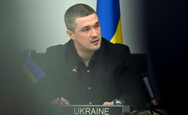 Уволнен министър призова за президентски избори в Украйна
