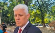 Военният министър за Иран: Заплаха няма