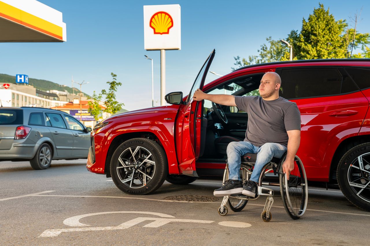 Shell стартира „Достъпната спирка“ –  инициатива за по-приобщаващо обслужване