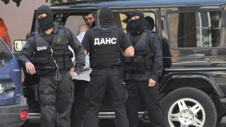 Тайни тунели и мощни заглушители: Акцията в „Драгалевци“ повдига опасни въпроси