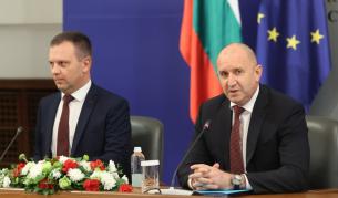 Радев предлага да се върнат правомощията на президента