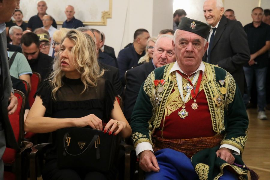 <p>Сърбия се сбогува с Ратко Младич.</p>