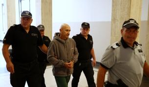 Обвиняемият за палежите на автомобили в София остава в ареста