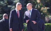 Премиерът Радев посрещна министър-председателя на Чехия Андрей Бабиш с церемония на площад „Св. Александър Невски“