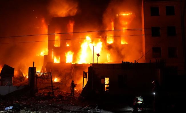 Майка и две малки деца загинаха при руски удар край Киев