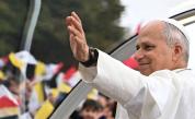 Грандиозна литургия в Париж: 700 000 вярващи посрещнаха папа Лъв XIV на площад „Конкорд“