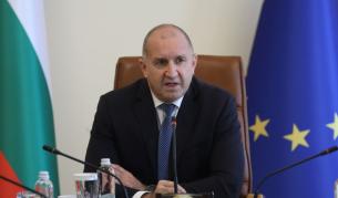 Радев след атаките в Черно море: Няма място за истерия, необходима е трезва преценка