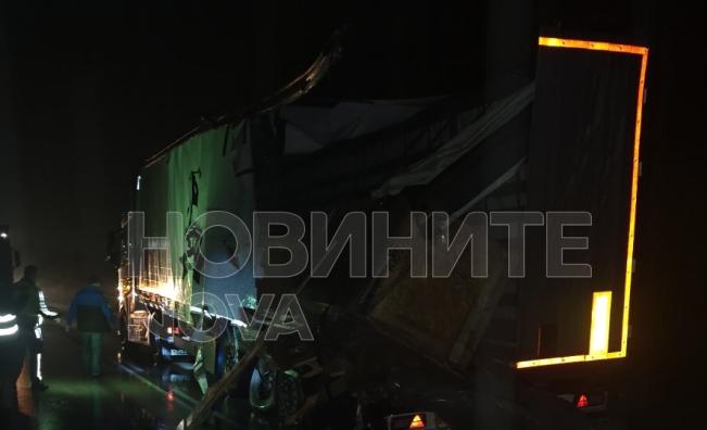 Катастрофа между два тира на пътя Велико Търново – Русе