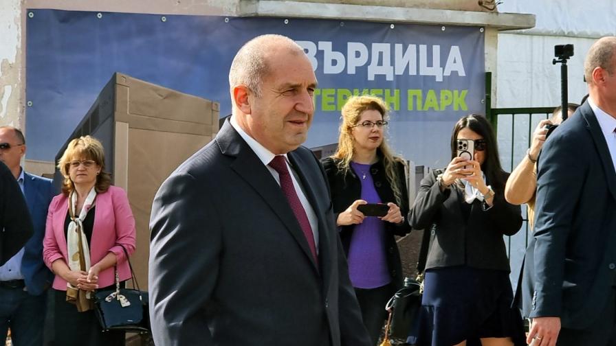 Радев е категоричен - България няма да участва в новия заем за Украйна