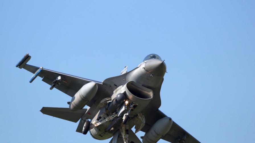 България вдигна F-16, МиГ-29, Су-25 и L-39 над Черно море