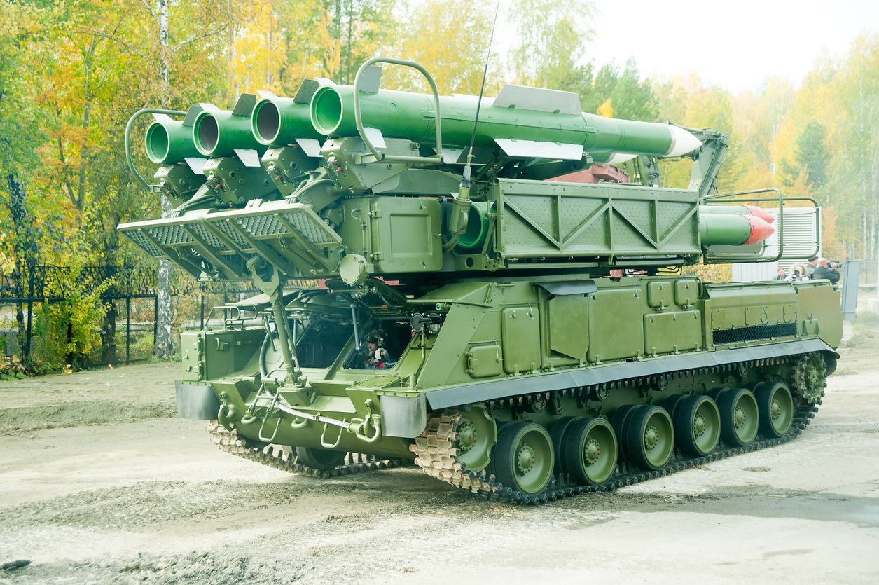 Русия скри ЗРК „Бук-М1“ сред дърветата, но есента го издаде на украинските дронове