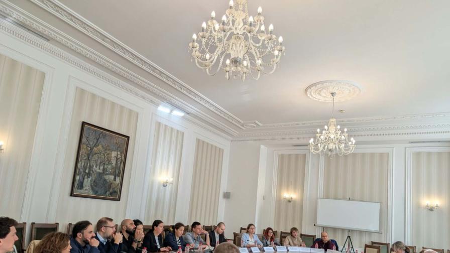 ЦИК проведе срещи с международни наблюдатели за сигурността на вота