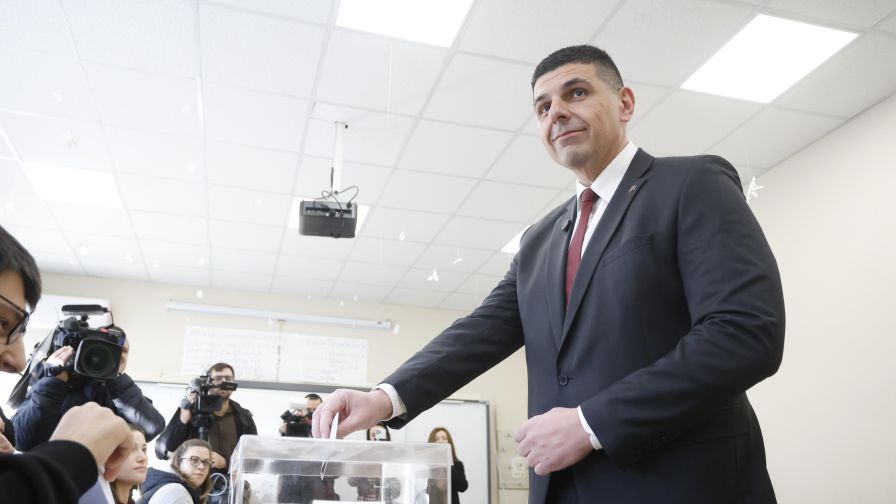 Ивайло Мирчев: Гласувах за България, която знае къде принадлежи