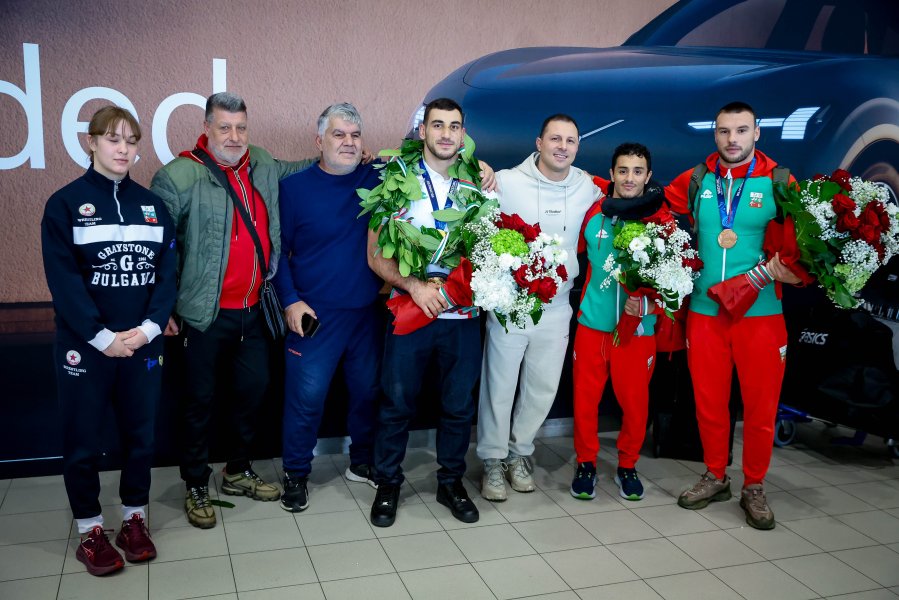Шампионско посрещане за Семен Новиков в София1