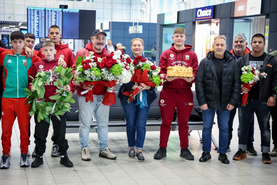 Шампионско посрещане за Семен Новиков в София1