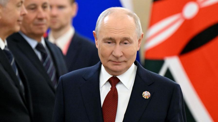 „Как да дресираш своя Тръмп“: Трите стъпки, с които Путин манипулира Белия дом