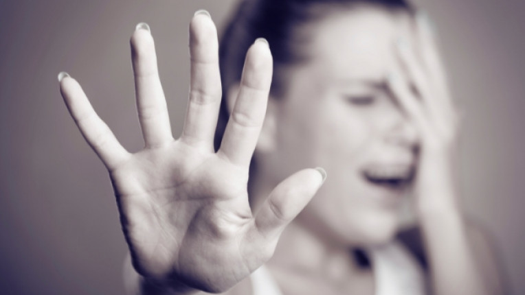 дете жена домашно насилие страх уплаха кошмар
