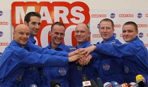 Шестима доброволци в симулирана мисия до Марс