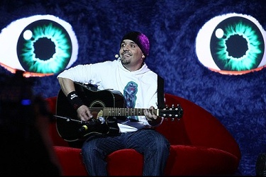 Дичо прави нова група